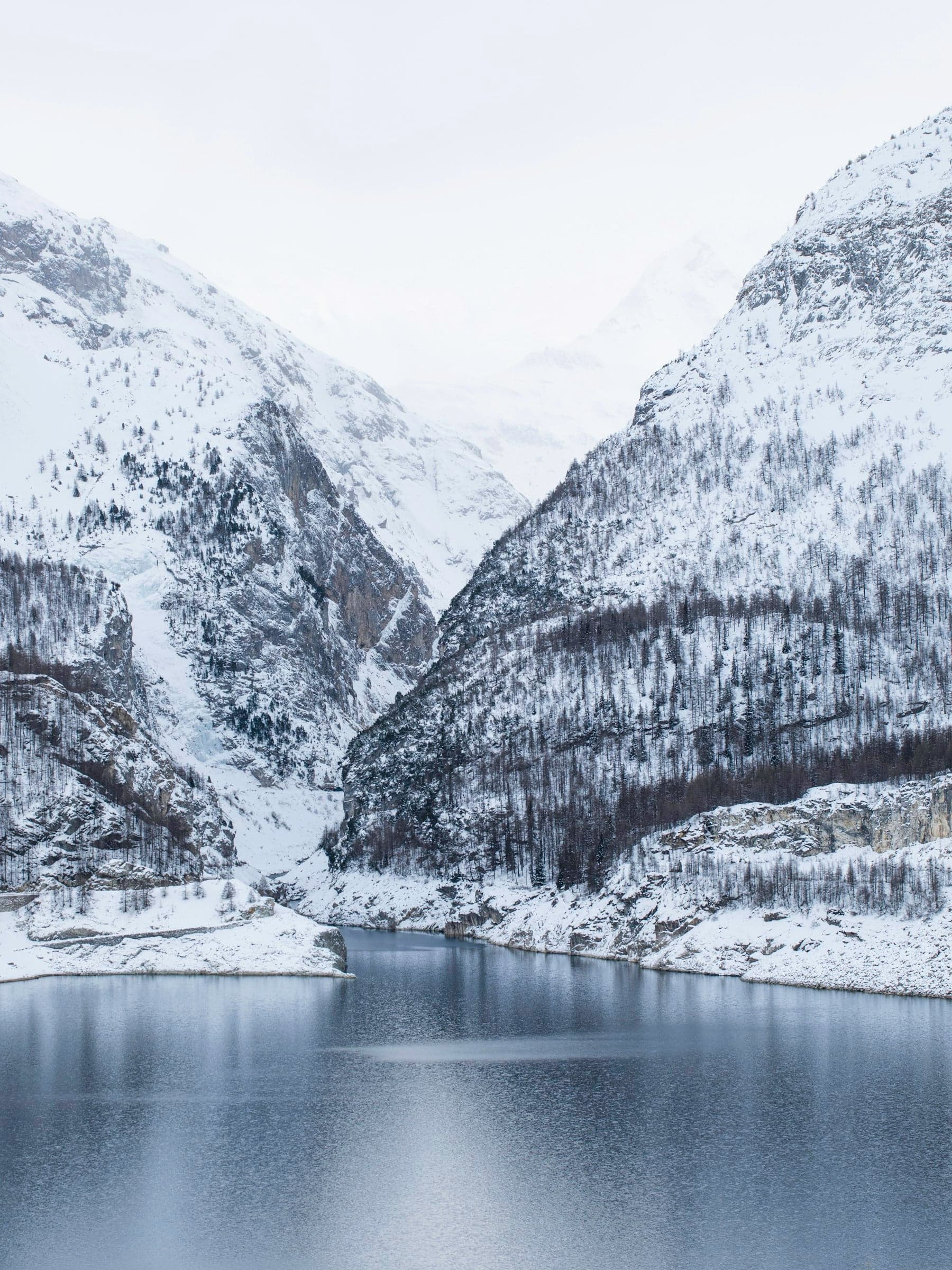 Lac du Chevril below the Tignes ski area