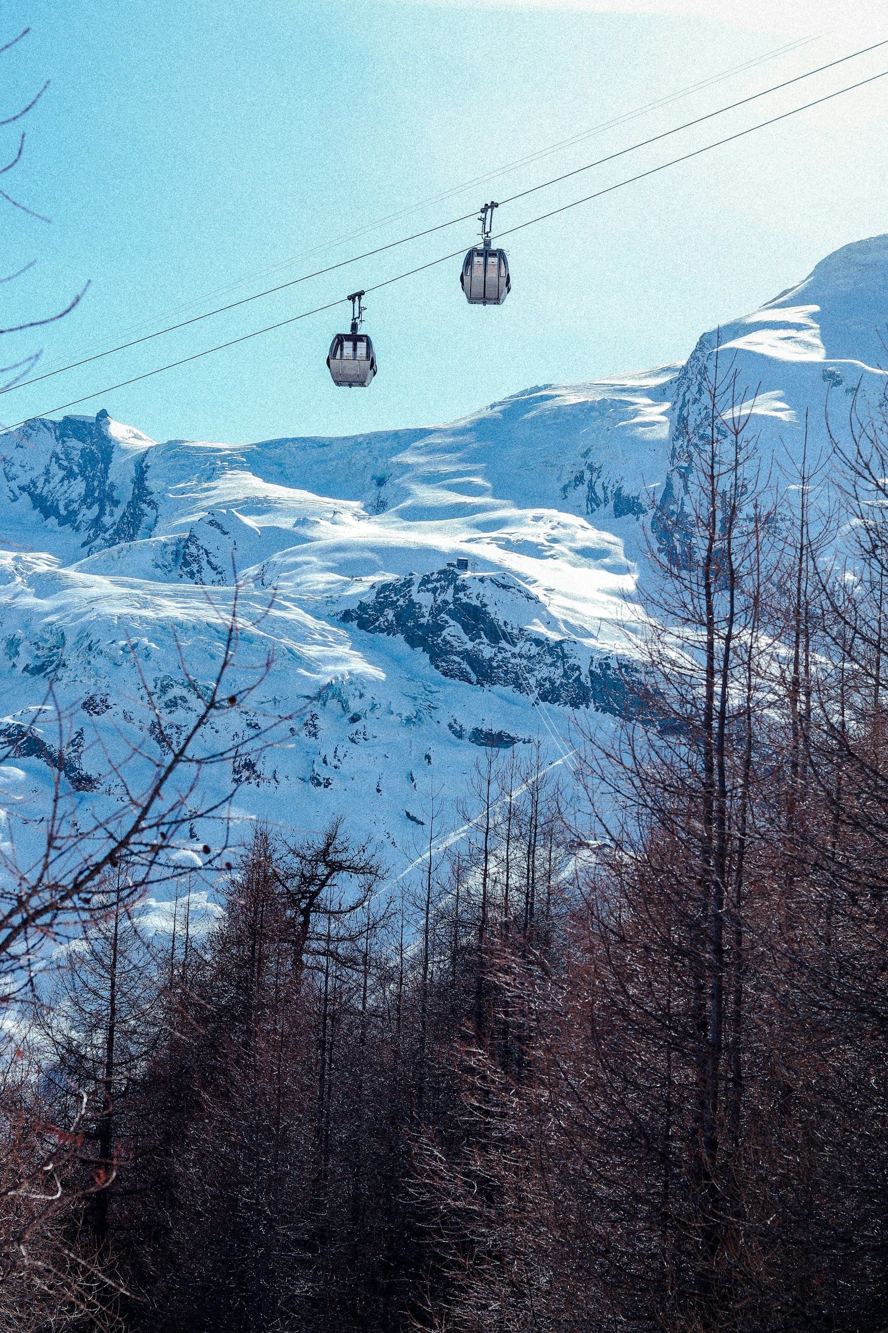 Cable cars above the glacier at Saas-Fee