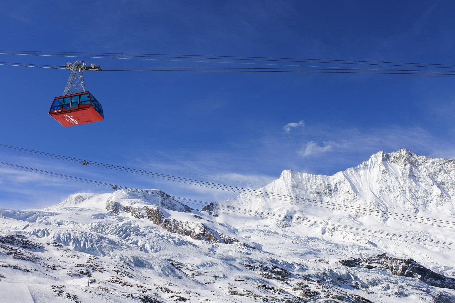 Cable car above the snowfields at Saas-Fee